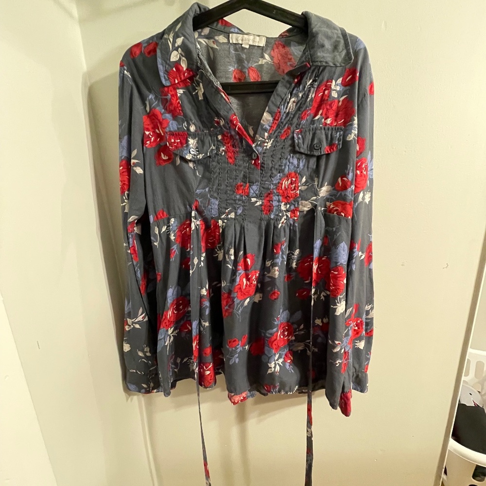 Charlotte Russe Floral Top Size L